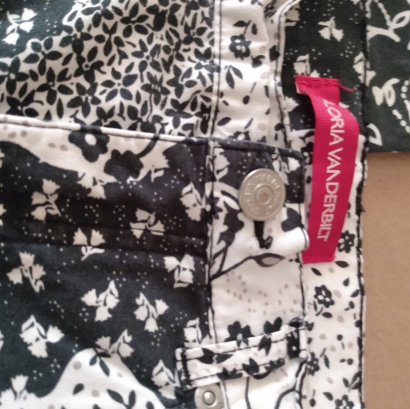 Vintage y2k cottage core capris - Picture 9 of 9